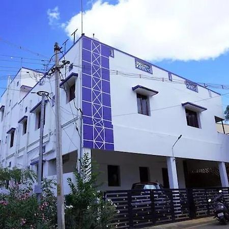 White House- 1Bk Pleasant Apartment With Open Terrace Coimbatore Esterno foto